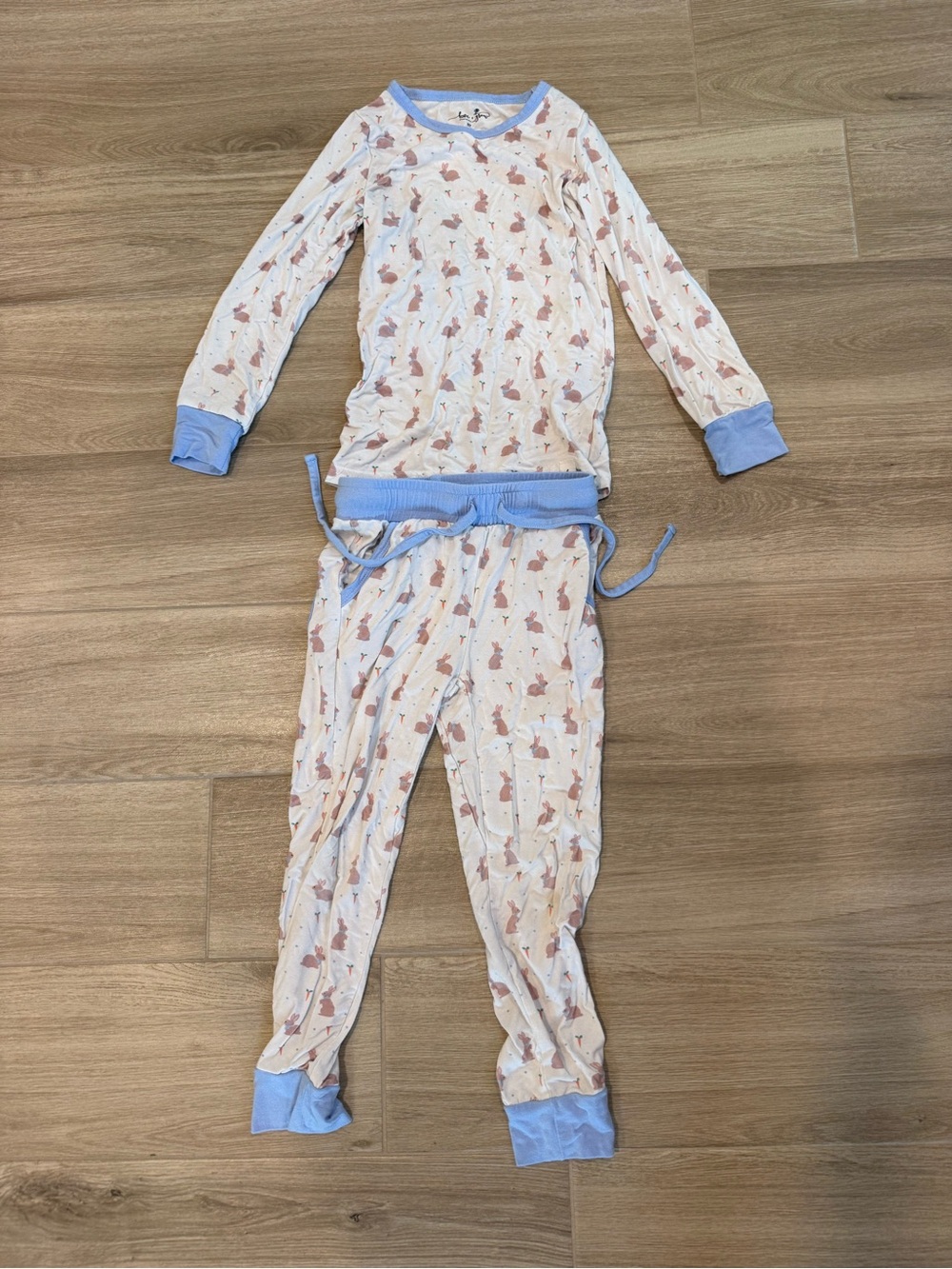 5t love & grow Easter pjs